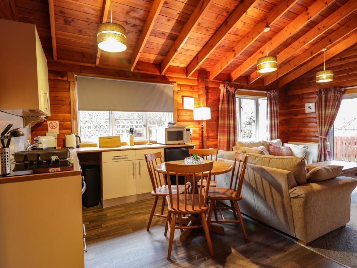 Spruce Lodge Strathpeffer Eksteriør bilde