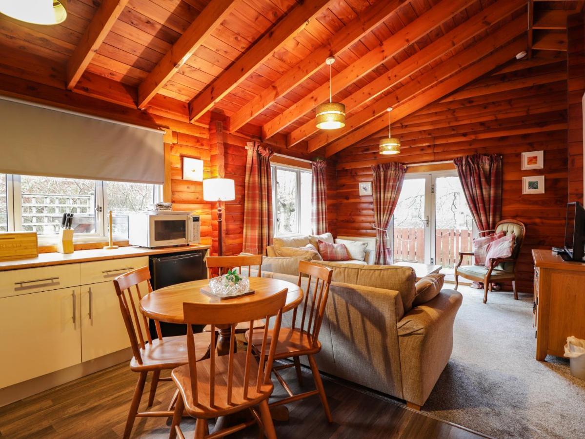 Spruce Lodge Strathpeffer Eksteriør bilde
